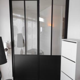 Verrières sur mesure en aluminium noir par Laro,entreprise de rénovation d’intérieur et cuisiniste à Caen Verrières sur mesure en aluminium noir par Laro,entreprise de rénovation d’intérieur et cuisiniste à Caen