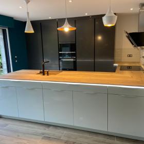 Nouvelle réalisation par LARO, entreprise de rénovation d’intérieur et cuisiniste à Caen