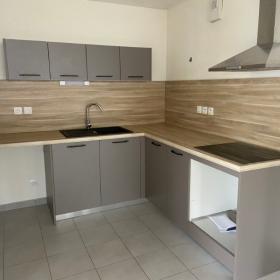 Nouvelle réalisation par LARO, entreprise de rénovation d’intérieur et cuisiniste à Caen