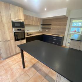 Nouvelle réalisation par LARO, entreprise de rénovation d’intérieur et cuisiniste à Caen