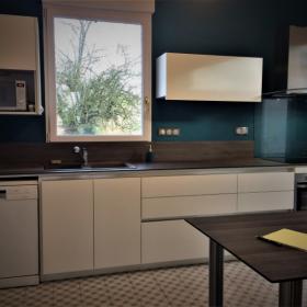 CUISINE SANS POIGNEES MELAMINE BLANC PLAN DE TRAVAIL COMPACT 