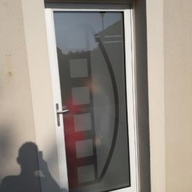Remplacement de porte d’entrée par Laro Aménagement d’intérieur