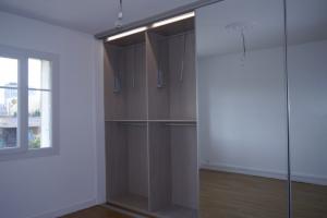 DRESSING SUR MESURE APPARTEMENT CAEN PAR LARO AMÉNAGEMENT D’INTÉRIEUR
