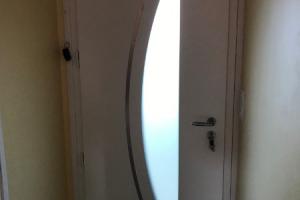 PORTE D'ENTRÉE ALUMINIUM MODÈLE CYTISS 7 PAR LARO AMENAGEMENT D'INTERIEUR