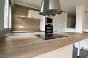 AMÉNAGEMENT DE CUISINE SUR MESURES AVEC LARO AMÉNAGEMENT D'INTÉRIEUR