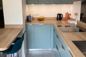 Nouvelle réalisation par LARO, entreprise de rénovation d’intérieur et cuisiniste à Caen