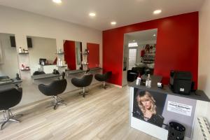 Rénovation salon de coiffure par Laro Aménagement d'intérieur