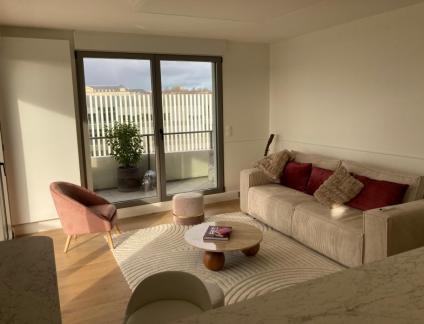 Réalisation d'un faux plafond et pose d'éléments décoratifs de la marque Orac Décor sur Caen