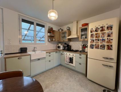 Réalisation d'une cuisine Vintage par Laro Aménagement d'intérieur