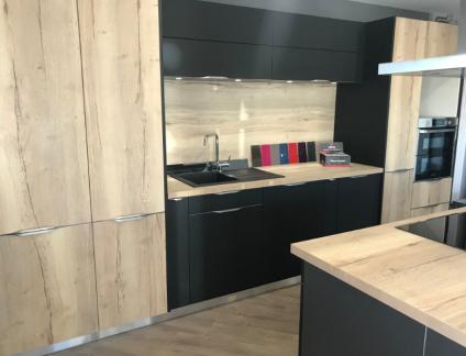 NOUVELLE CUISINE DANS NOTRE SHOWROOM CHEZ LARO AMÉNAGEMENT D'INTÉRIEUR