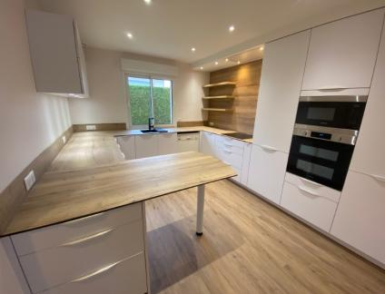 Nouvelle réalisation par LARO, entreprise de rénovation d’intérieur et cuisiniste à Caen