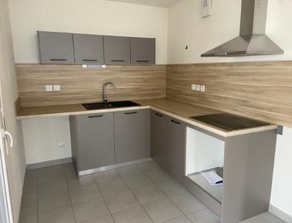 Nouvelle réalisation par LARO, entreprise de rénovation d’intérieur et cuisiniste à Caen