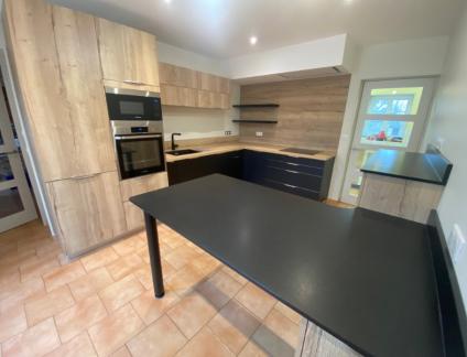 Nouvelle réalisation par LARO, entreprise de rénovation d’intérieur et cuisiniste à Caen