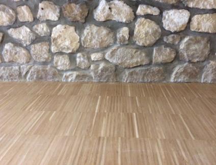 PARQUET SUR CHANT POUR SALLE DE DANSE DOUVRES LA DELIVRANDE