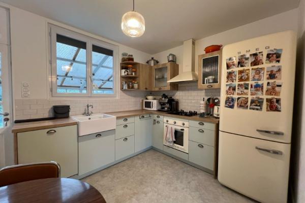 Réalisation d'une cuisine Vintage par Laro Aménagement d'intérieur