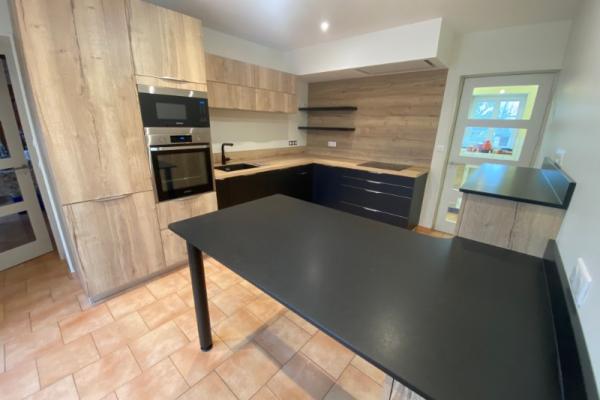 Nouvelle réalisation par LARO, entreprise de rénovation d’intérieur et cuisiniste à Caen