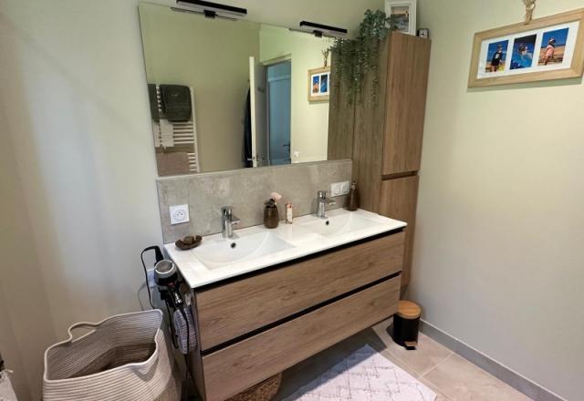 Rénovation d'une salle de bain par Laro Aménagement d'intérieur