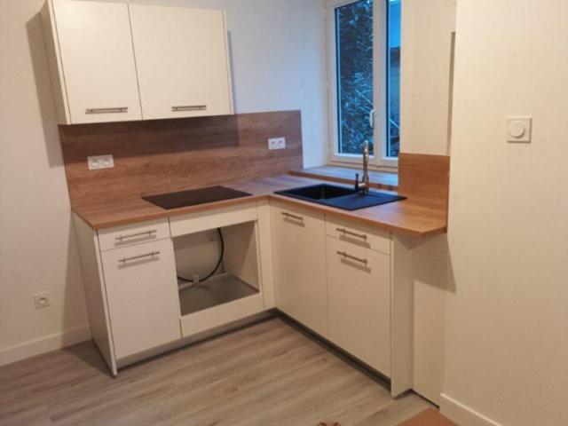 Rénovation d'un ancien appartement pour la location par Laro Aménagement d'intérieur