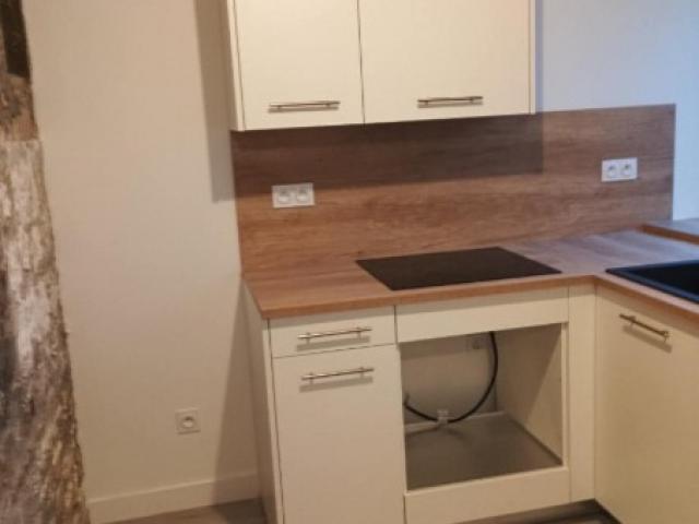 Rénovation d'un ancien appartement pour la location par Laro Aménagement d'intérieur