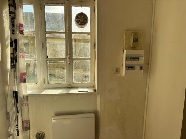 Rénovation d'un ancien appartement pour la location par Laro Aménagement d'intérieur