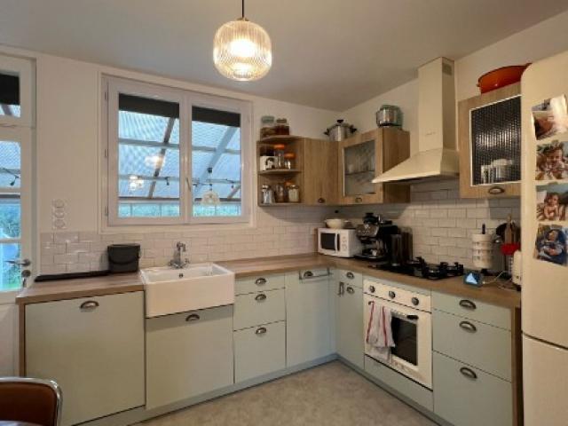 Réalisation d'une cuisine Vintage par Laro Aménagement d'intérieur