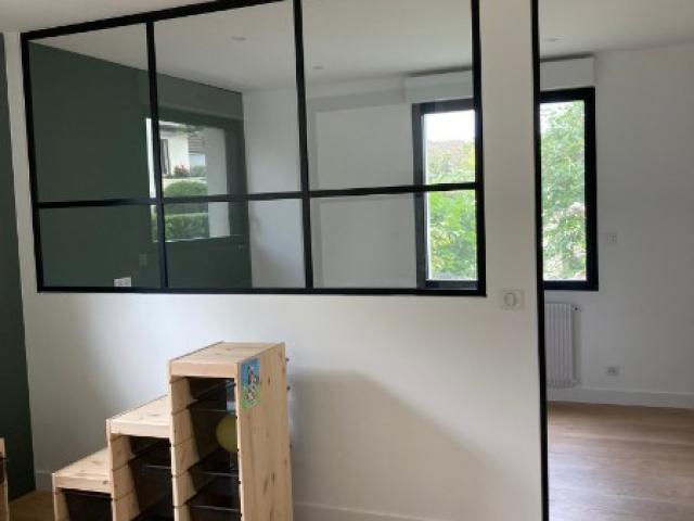 Nouvelle réalisation par LARO, entreprise de rénovation d’intérieur et cuisiniste à Caen