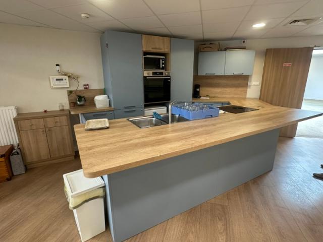 Nouvelle réalisation par LARO, entreprise de rénovation d’intérieur et cuisiniste à Caen