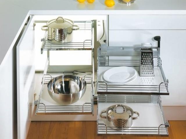 ÉLÉMENTS BAS D'ANGLE DANS VOTRE CUISINE AVEC LARO AMÉNAGEMENT D’INTÉRIEUR