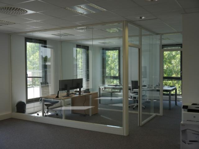 CLOISONS MODULAIRES ALUMINIUM PAR LARO AMENAGEMENT D'INTERIEUR