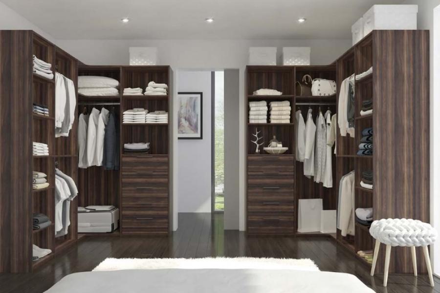 LE DRESSING N'EN FINIT PAS DE SÉDUIRE, CHIC ET ÉLÉGANT IL EST DEVENU UN ATOUT DÉCO !