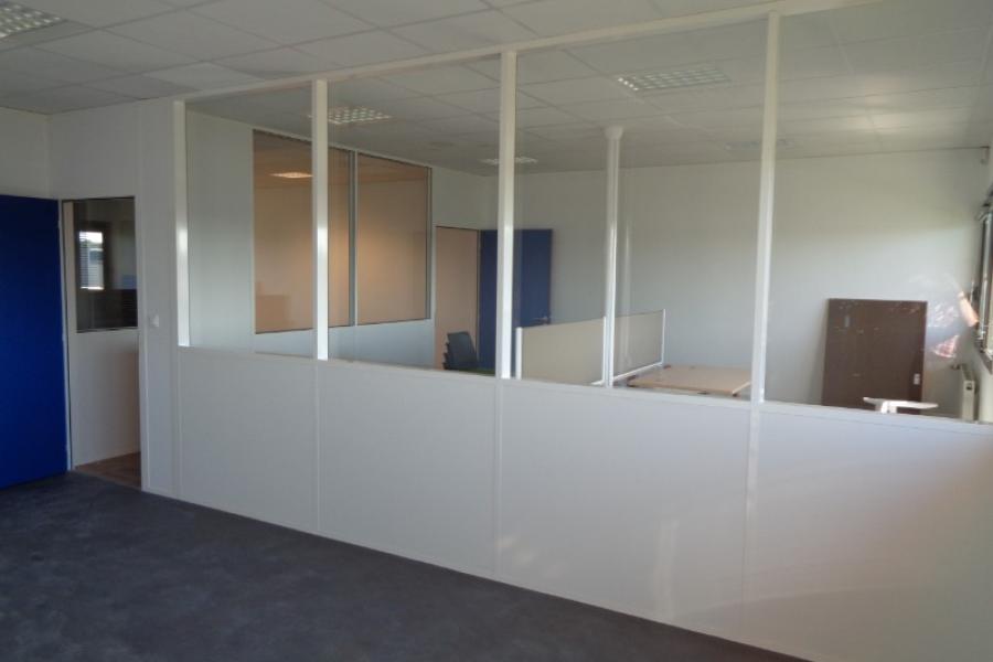CLOISONS MODULAIRES ALUMINIUM PAR LARO AMENAGEMENT D'INTERIEUR