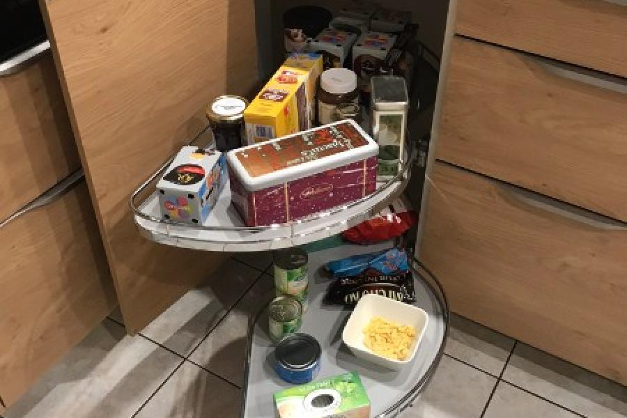 CUISINE MÉLAMINÉ AVEC DÉCOR BOIS CHÊNE ET POSE D'UNE VERRIÈRE