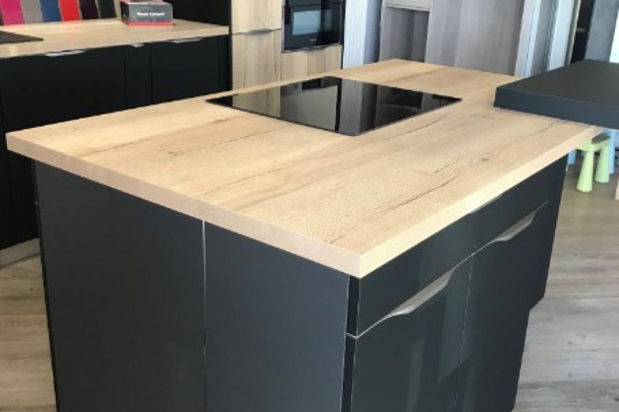 NOUVELLE CUISINE DANS NOTRE SHOWROOM CHEZ LARO AMÉNAGEMENT D'INTÉRIEUR