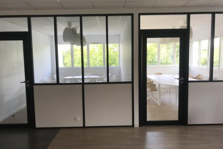 AGENCEMENT DE BUREAUX PROFESSIONNELS RÉALISÉ PAR LARO AMÉNAGEMENT D'INTÉRIEUR