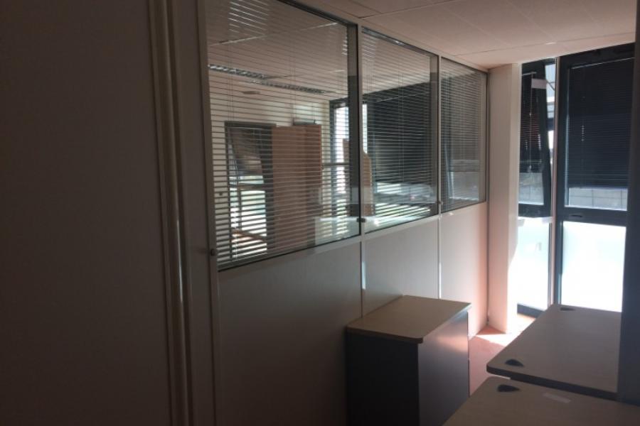 CLOISONS MODULAIRES ALUMINIUM PAR LARO AMENAGEMENT D'INTERIEUR
