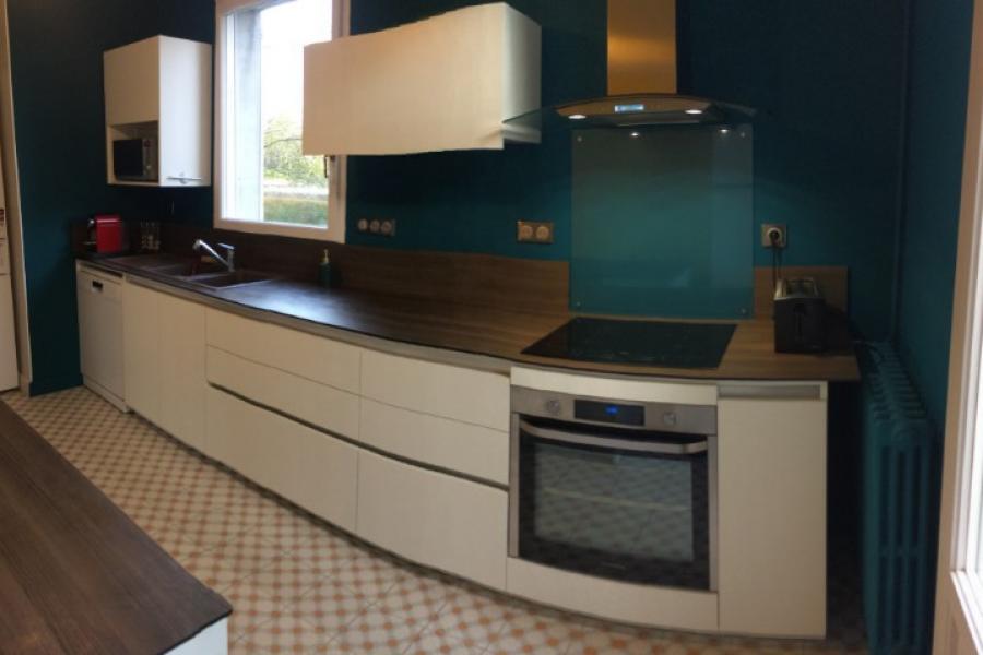CUISINE SANS POIGNEES MELAMINE BLANC PLAN DE TRAVAIL COMPACT 